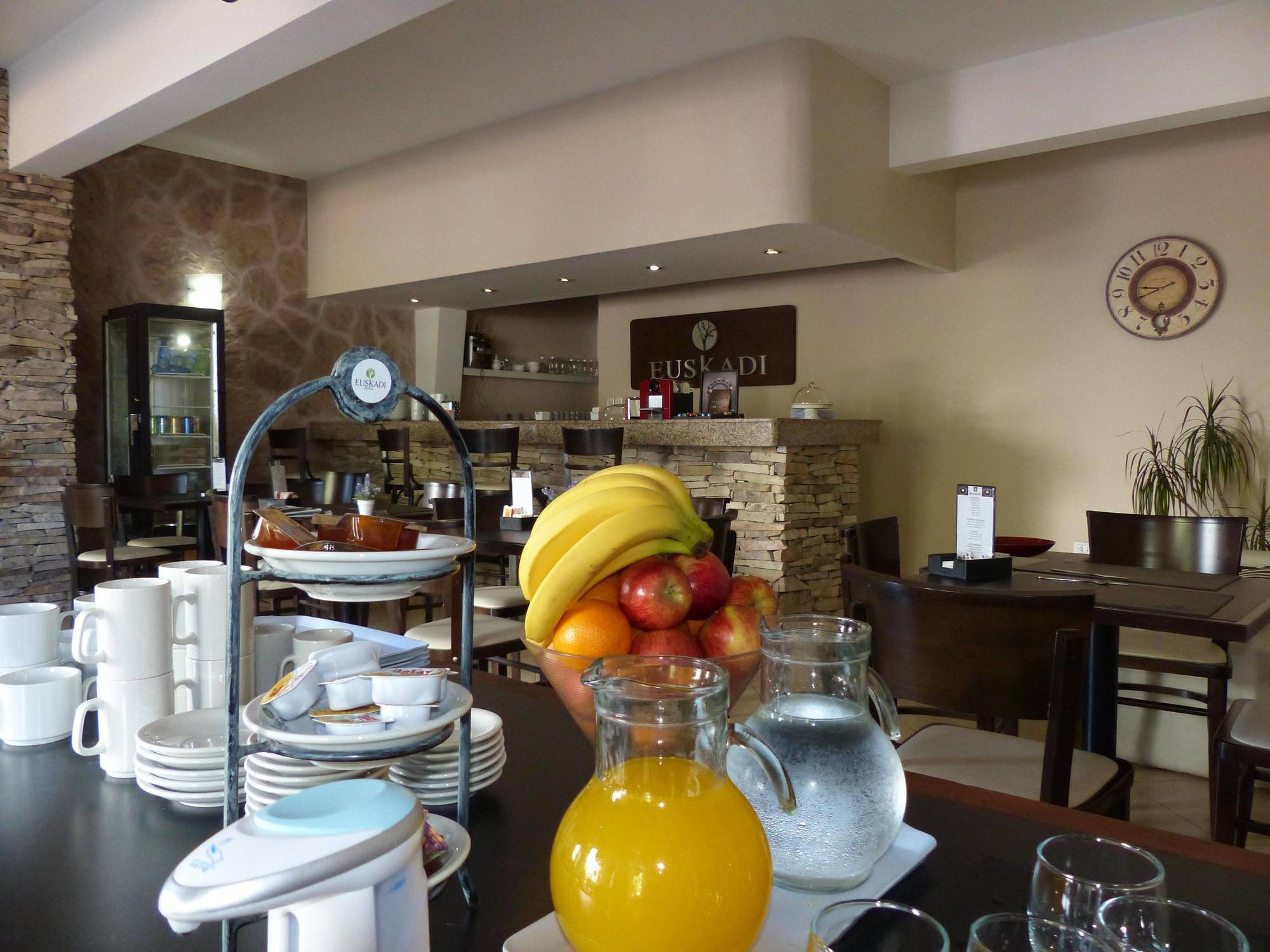 Euskadi Hotel เคเนรัลปิโก ภายนอก รูปภาพ