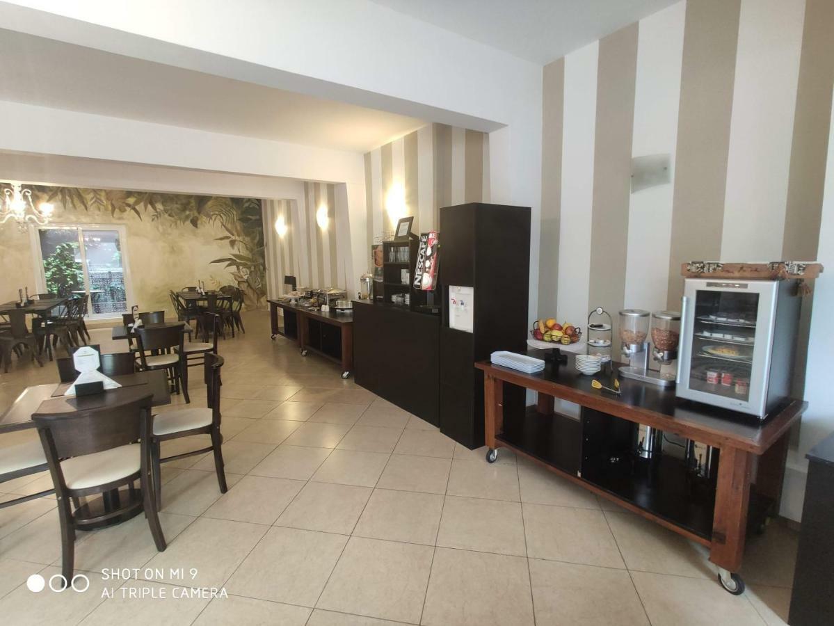 Euskadi Hotel เคเนรัลปิโก ภายนอก รูปภาพ