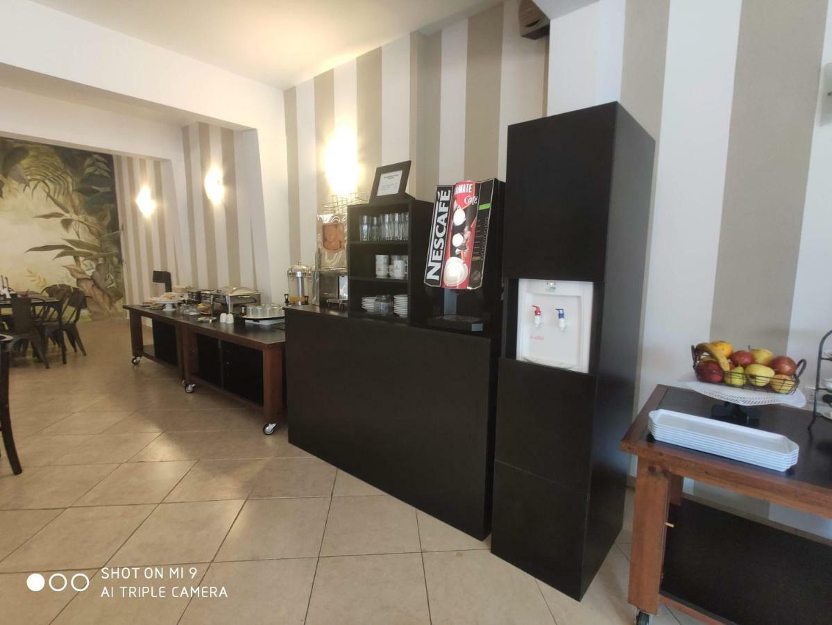 Euskadi Hotel เคเนรัลปิโก ภายนอก รูปภาพ